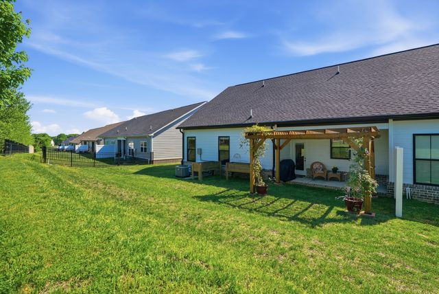 1056 Malinda Ln, Greenbrier, TN 37073