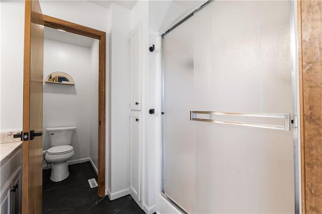 909 SW Daney Court, Lee's Summit, MO 64081