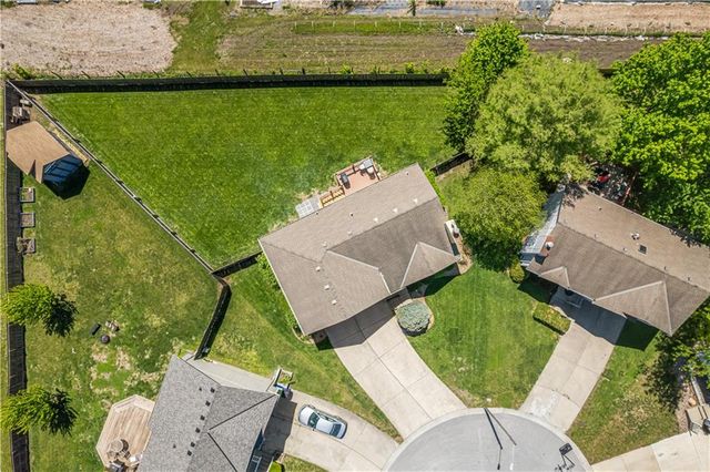 909 SW Daney Court, Lee's Summit, MO 64081