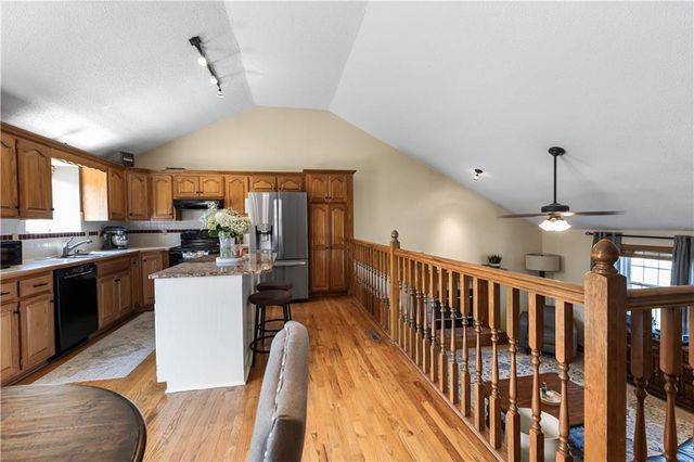 909 SW Daney Court, Lee's Summit, MO 64081