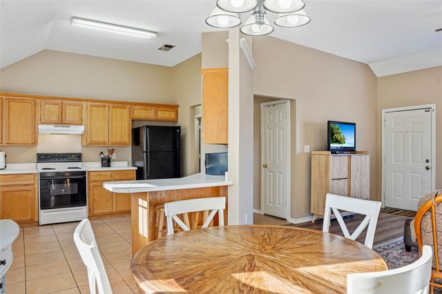 1013 Solomon Drive, Commerce, TX 75428