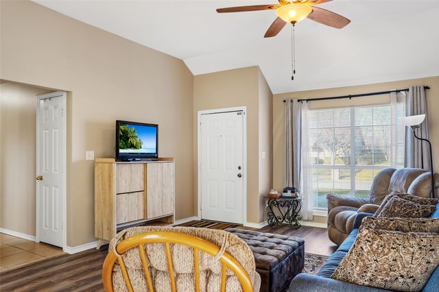 1013 Solomon Drive, Commerce, TX 75428