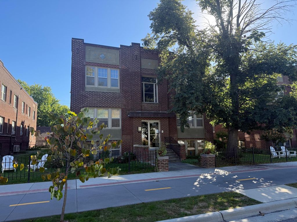 4315 Bryant Avenue S B102, Minneapolis, MN 55409 — exterior