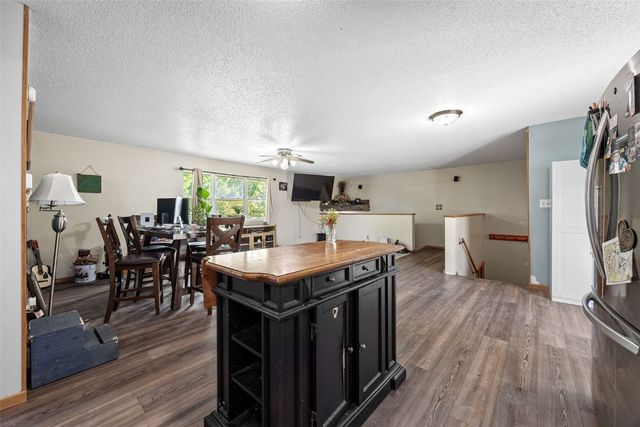 2866 60th Street, Vinton, IA 52349