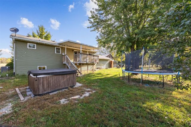 2866 60th Street, Vinton, IA 52349