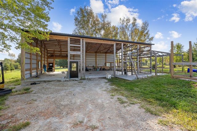 2866 60th Street, Vinton, IA 52349