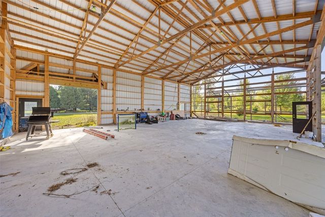 2866 60th Street, Vinton, IA 52349