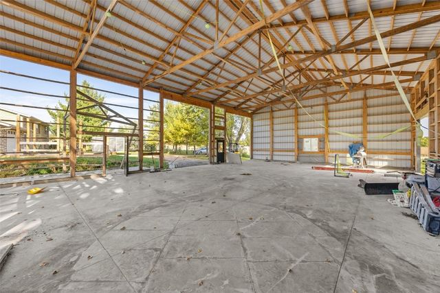 2866 60th Street, Vinton, IA 52349