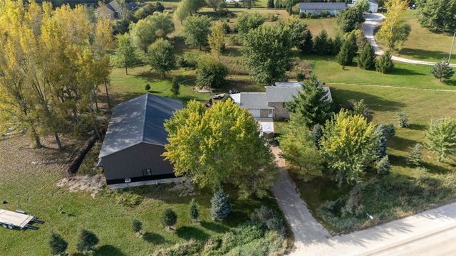 2866 60th Street, Vinton, IA 52349