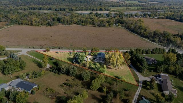 2866 60th Street, Vinton, IA 52349