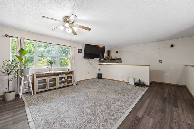 2866 60th Street, Vinton, IA 52349