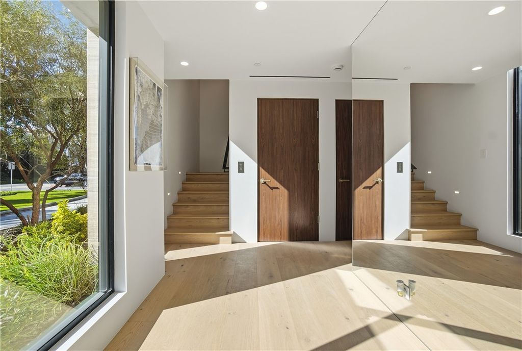 2910 Bayside, Corona Del Mar, CA 92625 — photo 2
