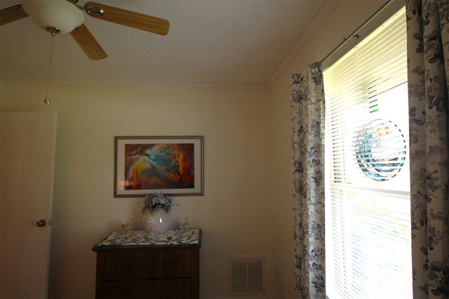 600 Runaway Bay Drive, Runaway Bay, TX 76426