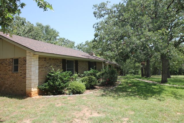 600 Runaway Bay Drive, Runaway Bay, TX 76426