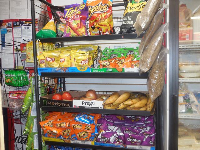 NW 12th Ave, Miami, FL 33128