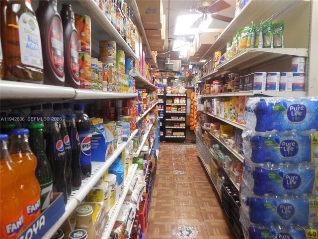 NW 12th Ave, Miami, FL 33128