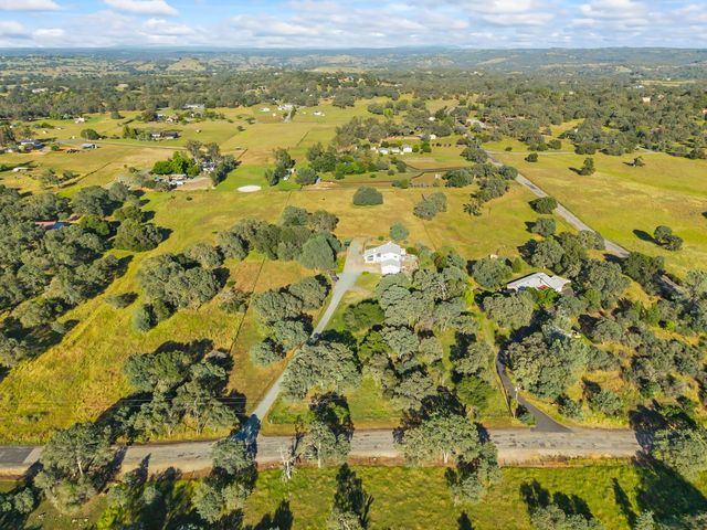 15440 Barney Rd, Plymouth, CA 95669