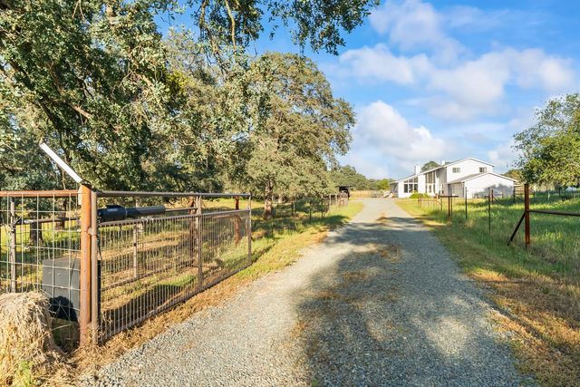 15440 Barney Rd, Plymouth, CA 95669