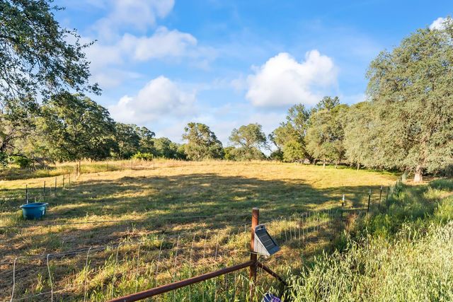 15440 Barney Rd, Plymouth, CA 95669