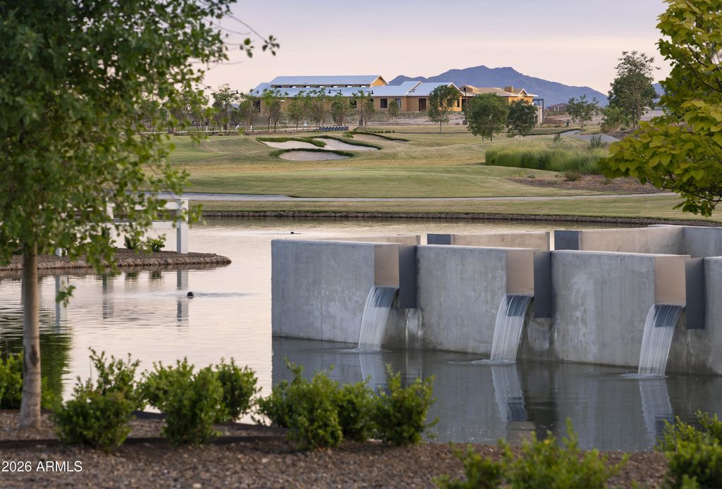 Image 17 of property listing at 17776 W WHITEFISH Drive, Surprise, AZ 85388