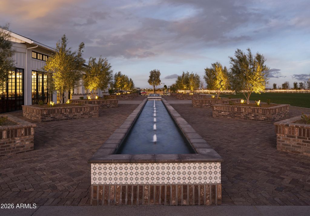 Image 18 of property listing at 17776 W WHITEFISH Drive, Surprise, AZ 85388