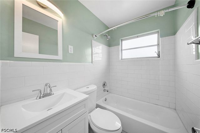 275 lakeview DR, North Fort Myers, FL 33917