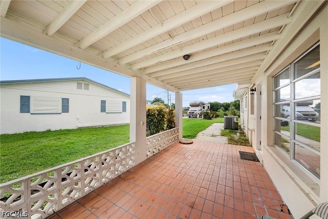 275 lakeview DR, North Fort Myers, FL 33917
