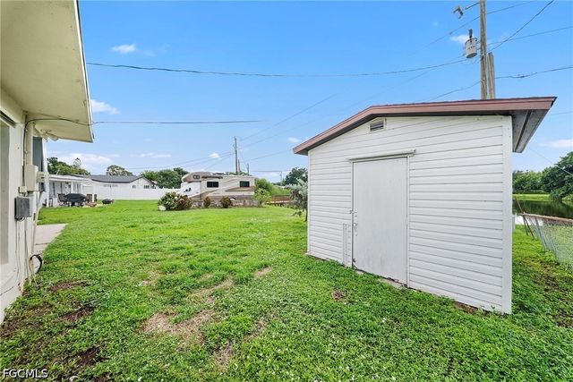275 lakeview DR, North Fort Myers, FL 33917
