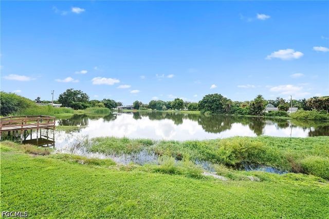 275 lakeview DR, North Fort Myers, FL 33917