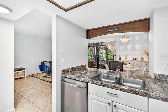 7809 NIAGARA AVENUE 2105, Tampa, FL 33617