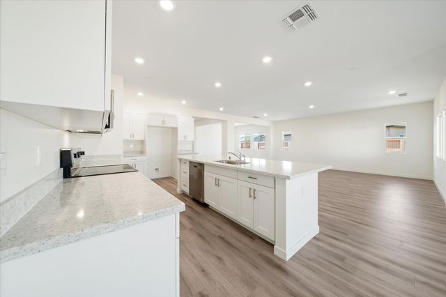5545 Feathers Avenue, Redding, CA 96001