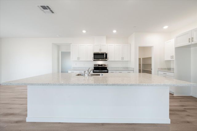 5545 Feathers Avenue, Redding, CA 96001