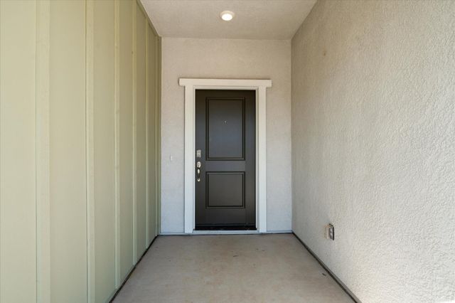 5545 Feathers Avenue, Redding, CA 96001