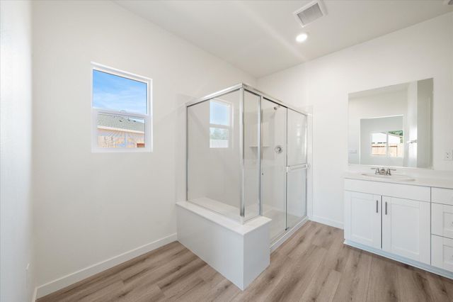 5545 Feathers Avenue, Redding, CA 96001