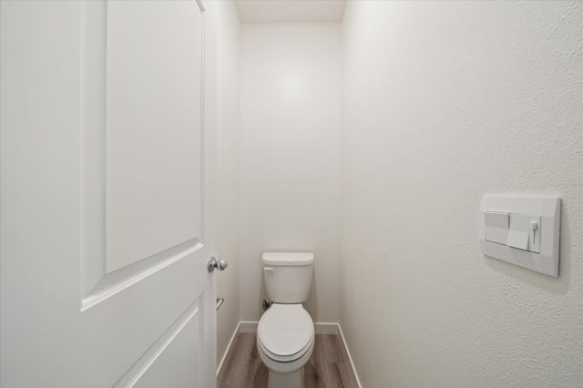 5545 Feathers Avenue, Redding, CA 96001