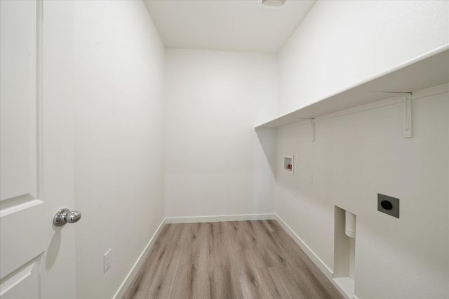 5545 Feathers Avenue, Redding, CA 96001