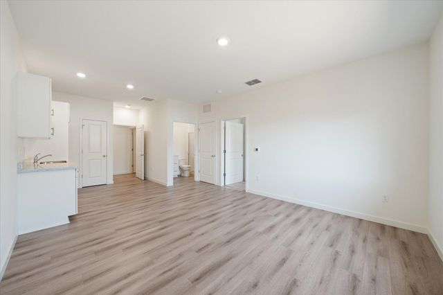 5545 Feathers Avenue, Redding, CA 96001