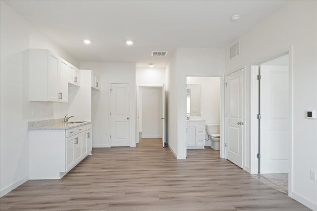 5545 Feathers Avenue, Redding, CA 96001