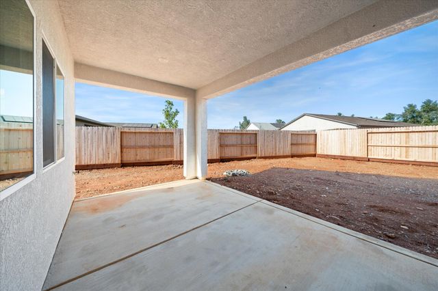 5545 Feathers Avenue, Redding, CA 96001
