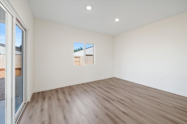 5545 Feathers Avenue, Redding, CA 96001