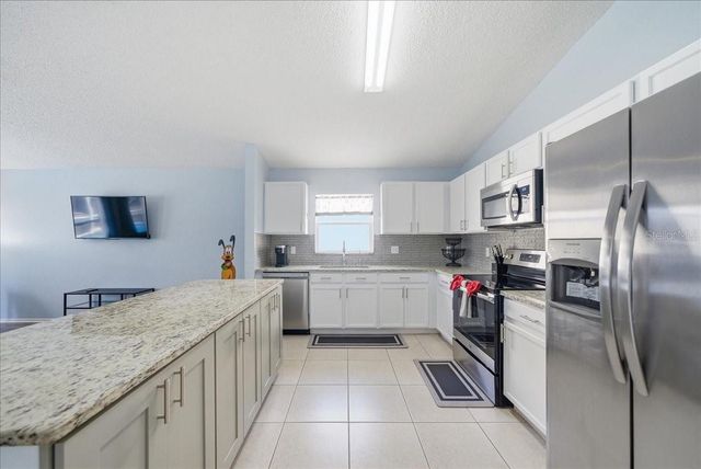 632 BLOOMINGDALE DRIVE, Davenport, FL 33897