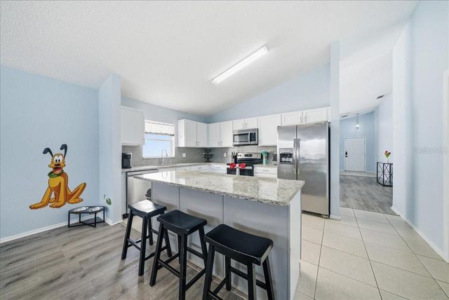 632 BLOOMINGDALE DRIVE, Davenport, FL 33897