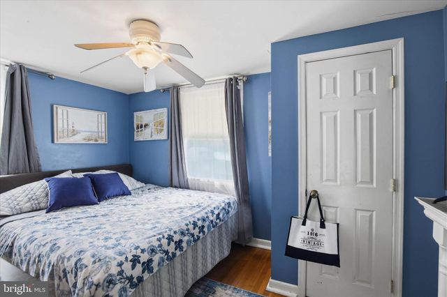 20 N MALIN RD, Broomall, PA 19008