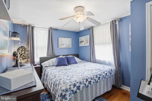 20 N MALIN RD, Broomall, PA 19008