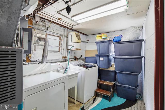 20 N MALIN RD, Broomall, PA 19008