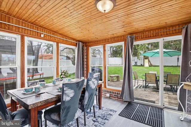 20 N MALIN RD, Broomall, PA 19008