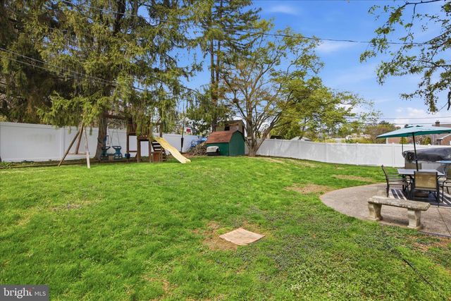 20 N MALIN RD, Broomall, PA 19008