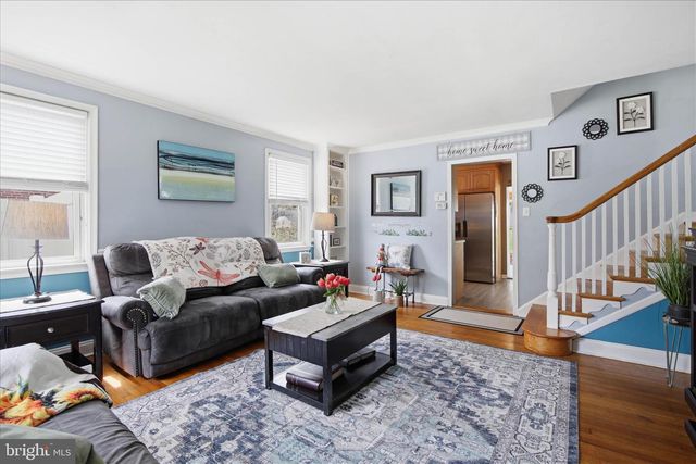 20 N MALIN RD, Broomall, PA 19008