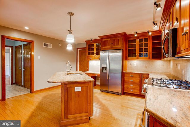 937 PALMERS MILL RD, Media, PA 19063