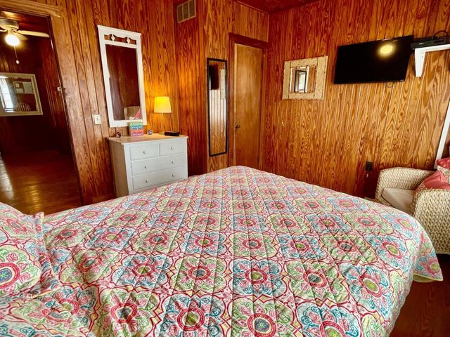 133 Palmetto Boulevard, Edisto Beach, SC 29438